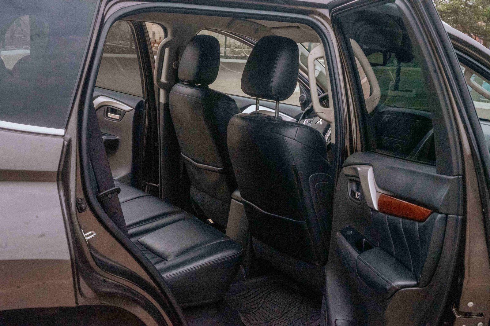SUV & 4X4 — photo 3